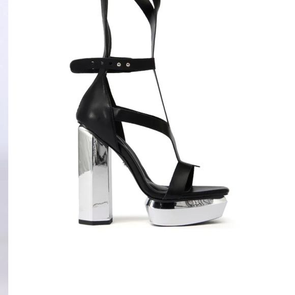 Azalea Wang - Darcelle, Black Strappy High Heel Sandals - Picture 2 of 2